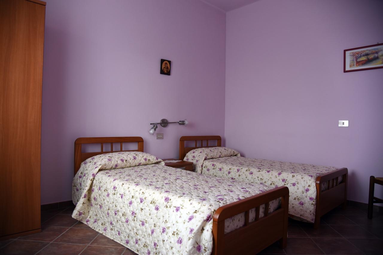 Albergo Dei Bersaglieri Albaretto della Torre Esterno foto