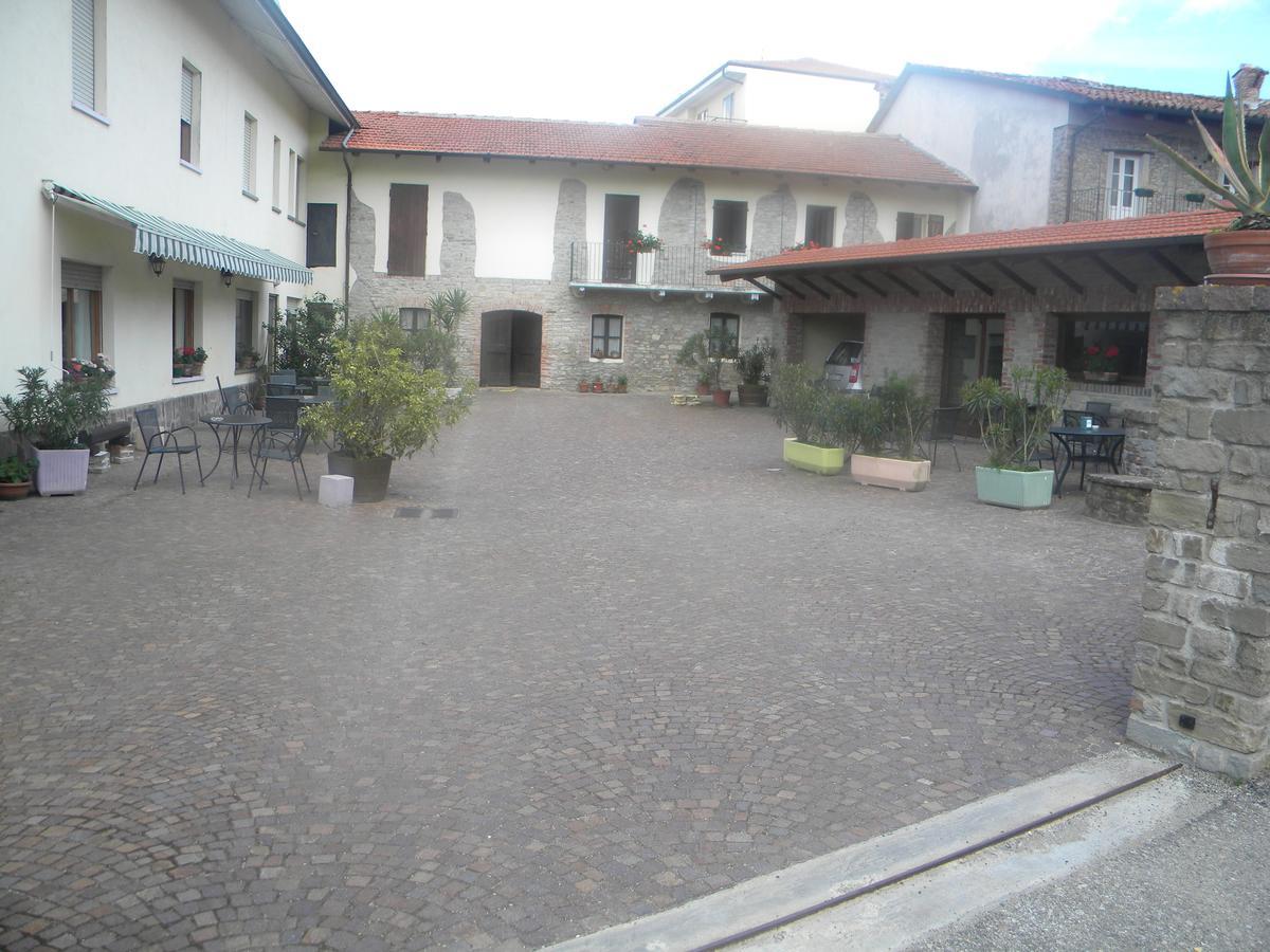 Albergo Dei Bersaglieri Albaretto della Torre Esterno foto