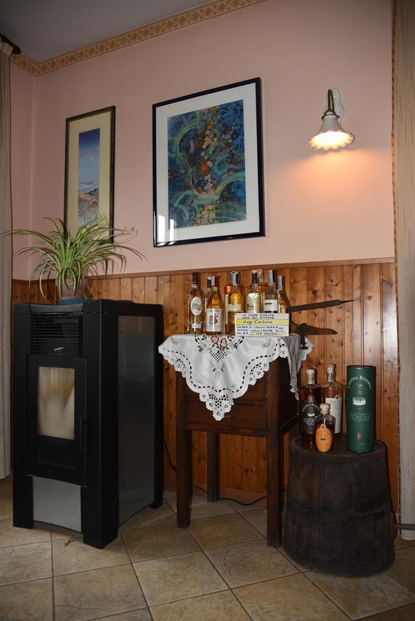 Albergo Dei Bersaglieri Albaretto della Torre Esterno foto